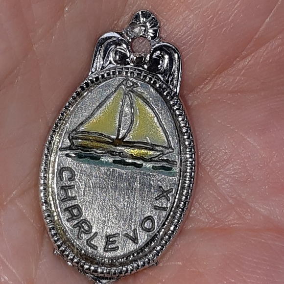 Charlevoix Pendant or Charm Souvenir - Picture 1 of 4